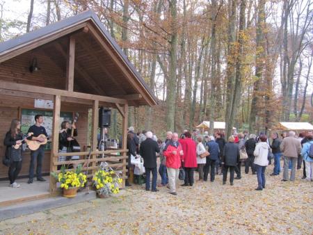 Sprejem gostov iz Velikih Lašč in dvig zastave v čast Šafarskemu v okviru vseslovenske akcije Moja dežela-lepa in gostoljubna 4